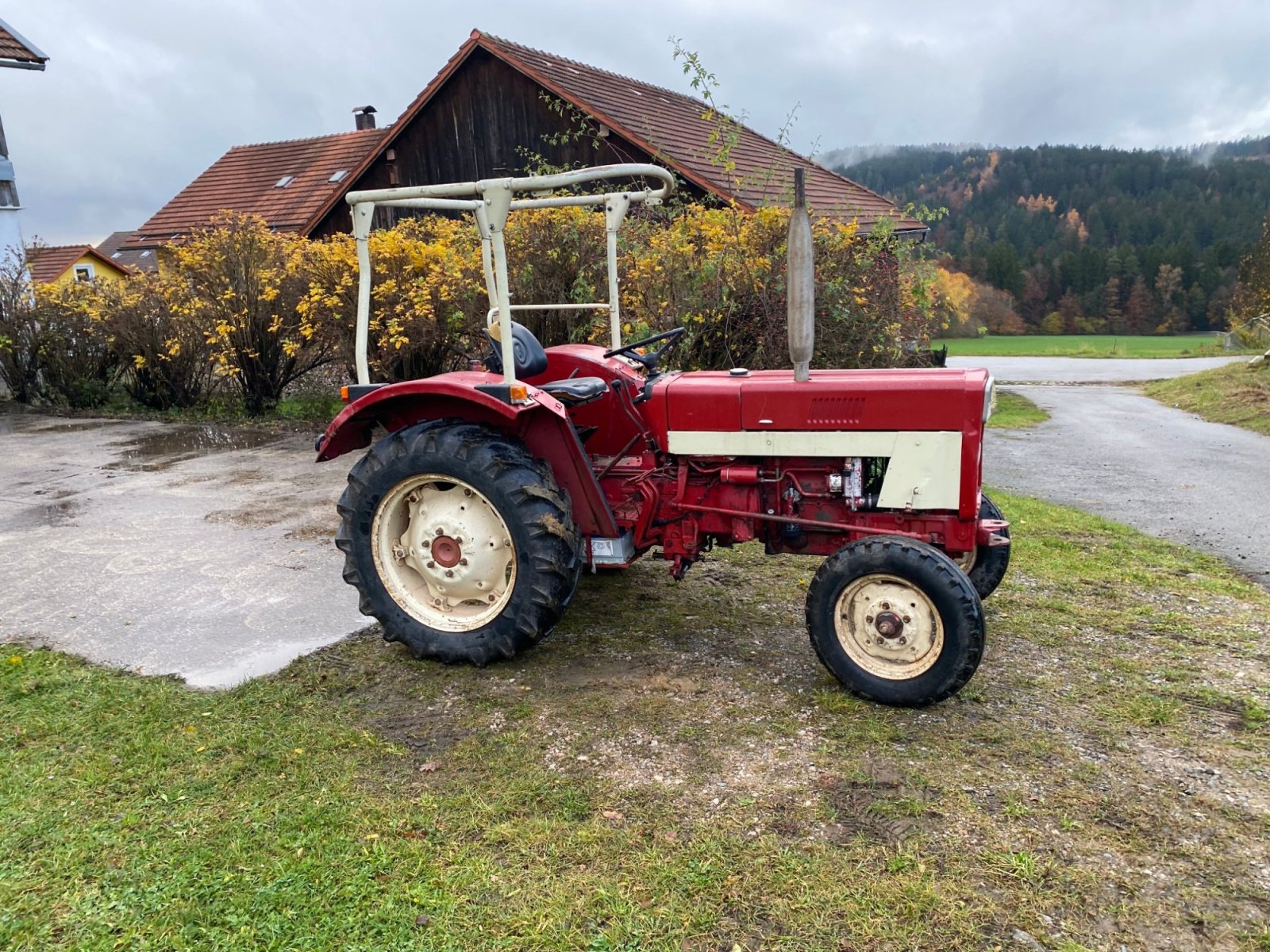 Traktor des Typs IHC 433, Gebrauchtmaschine in Pemfling (Bild 3)