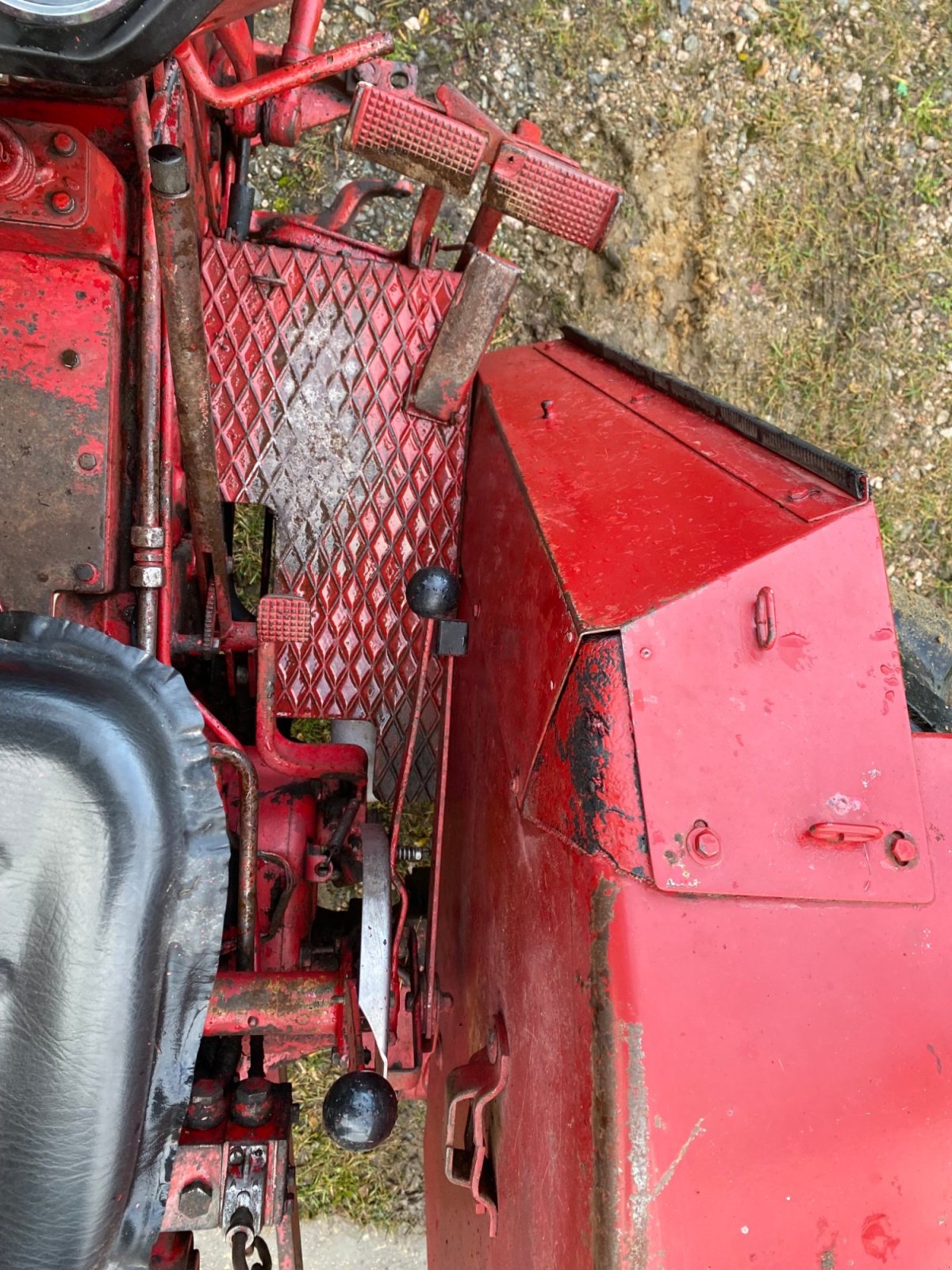 Traktor des Typs IHC 433, Gebrauchtmaschine in Pemfling (Bild 9)