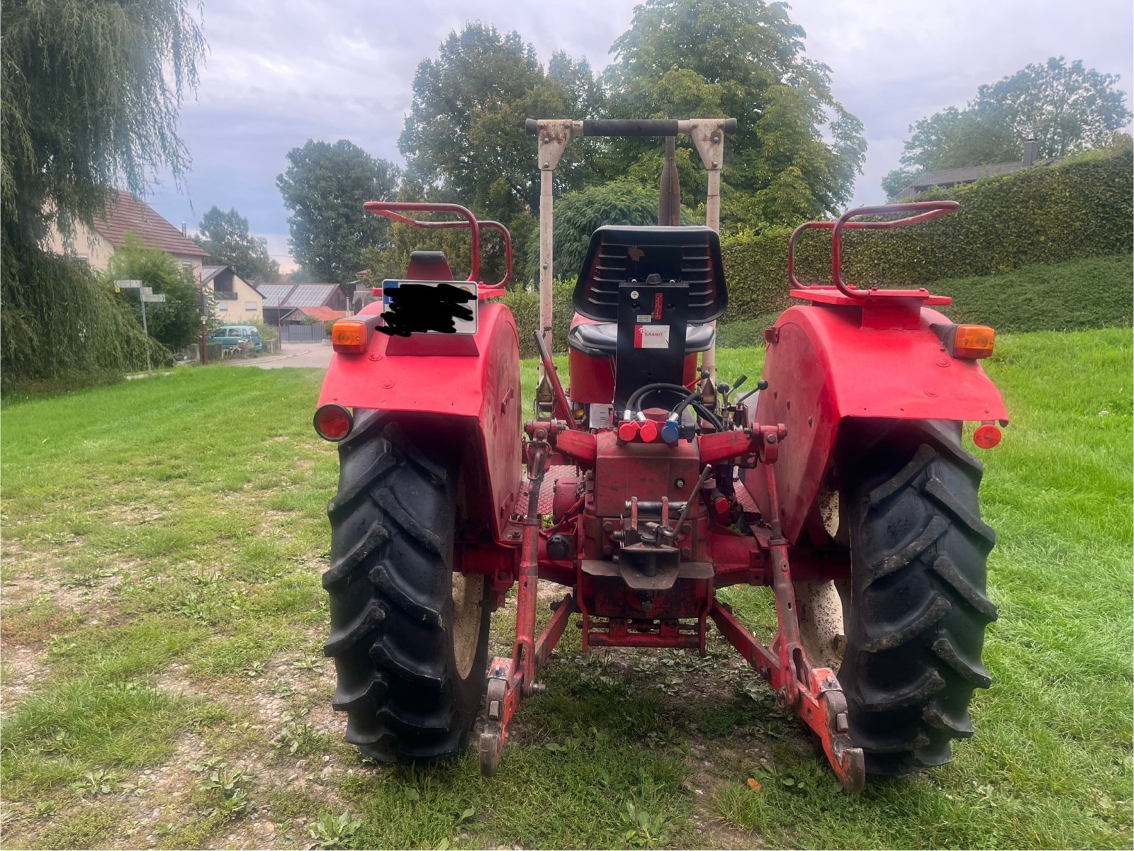 Traktor of the type IHC 433, Gebrauchtmaschine in Mengen (Picture 3)