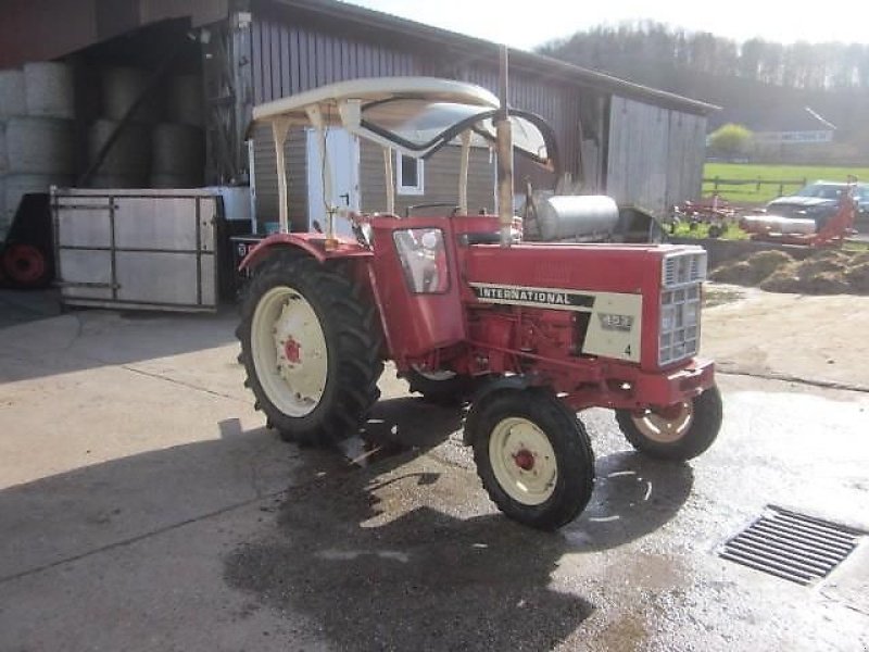 Traktor of the type IHC 453, Gebrauchtmaschine in Ziegenhagen (Picture 2)