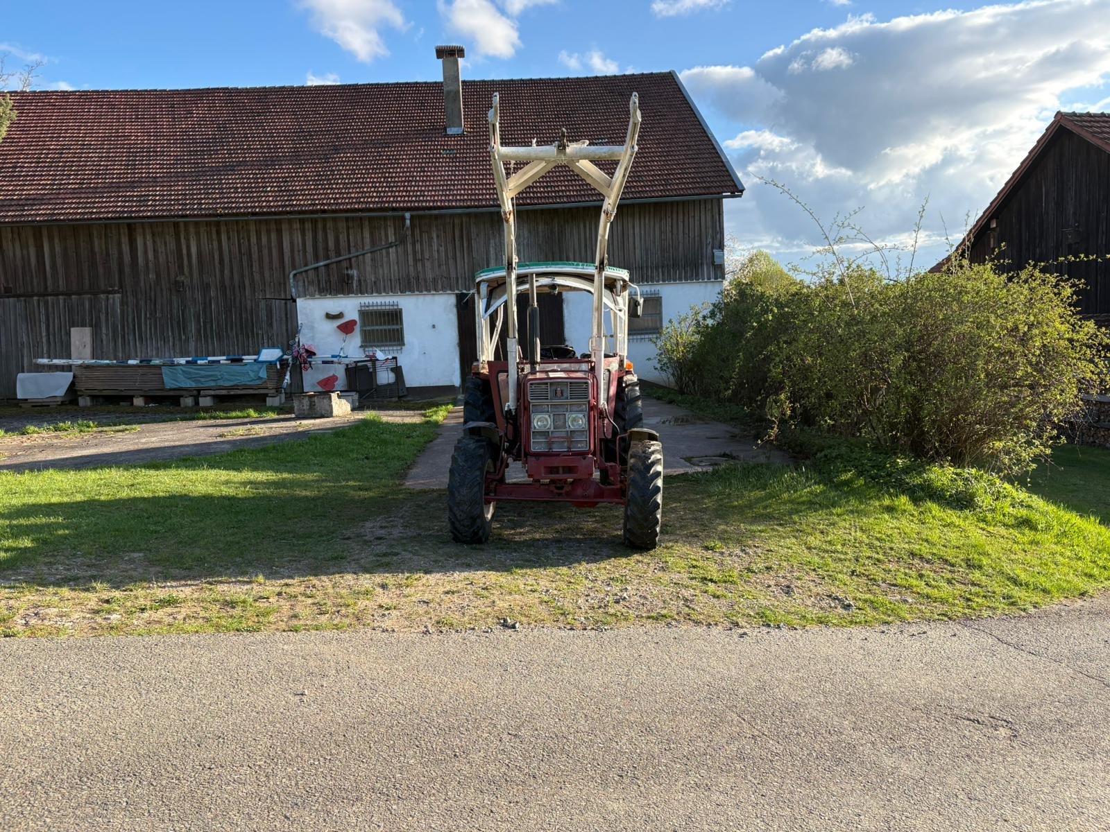 Traktor des Typs IHC 533 A, Gebrauchtmaschine in Pemfling (Bild 2)