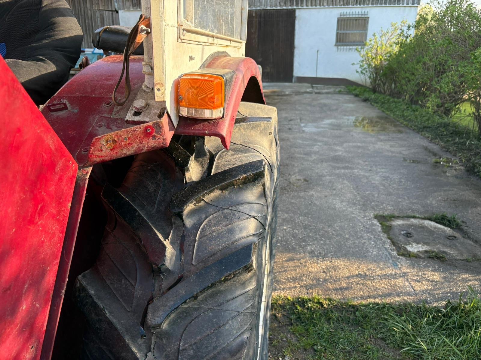 Traktor des Typs IHC 533 A, Gebrauchtmaschine in Pemfling (Bild 7)