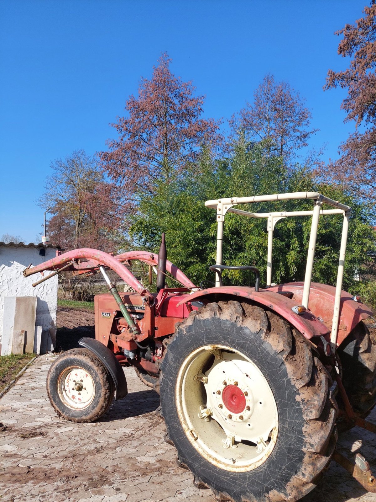 Traktor типа IHC 624 S, Gebrauchtmaschine в Herrieden (Фотография 1)