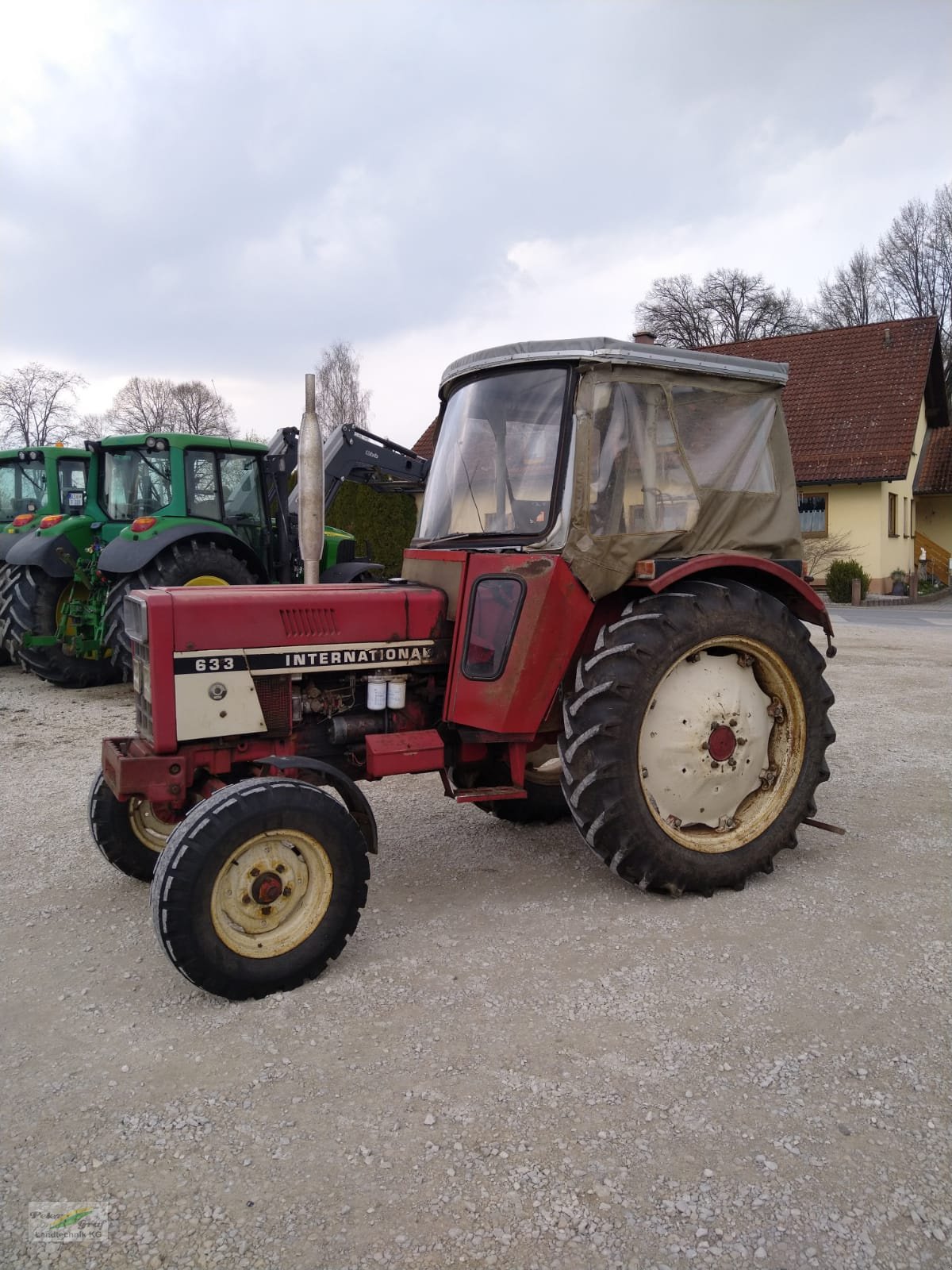 Traktor du type IHC 633, Gebrauchtmaschine en Pegnitz-Bronn (Photo 1)