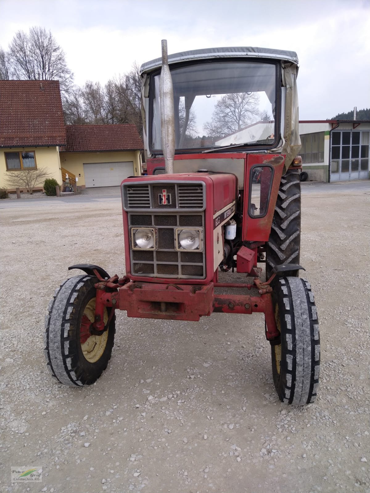 Traktor du type IHC 633, Gebrauchtmaschine en Pegnitz-Bronn (Photo 2)