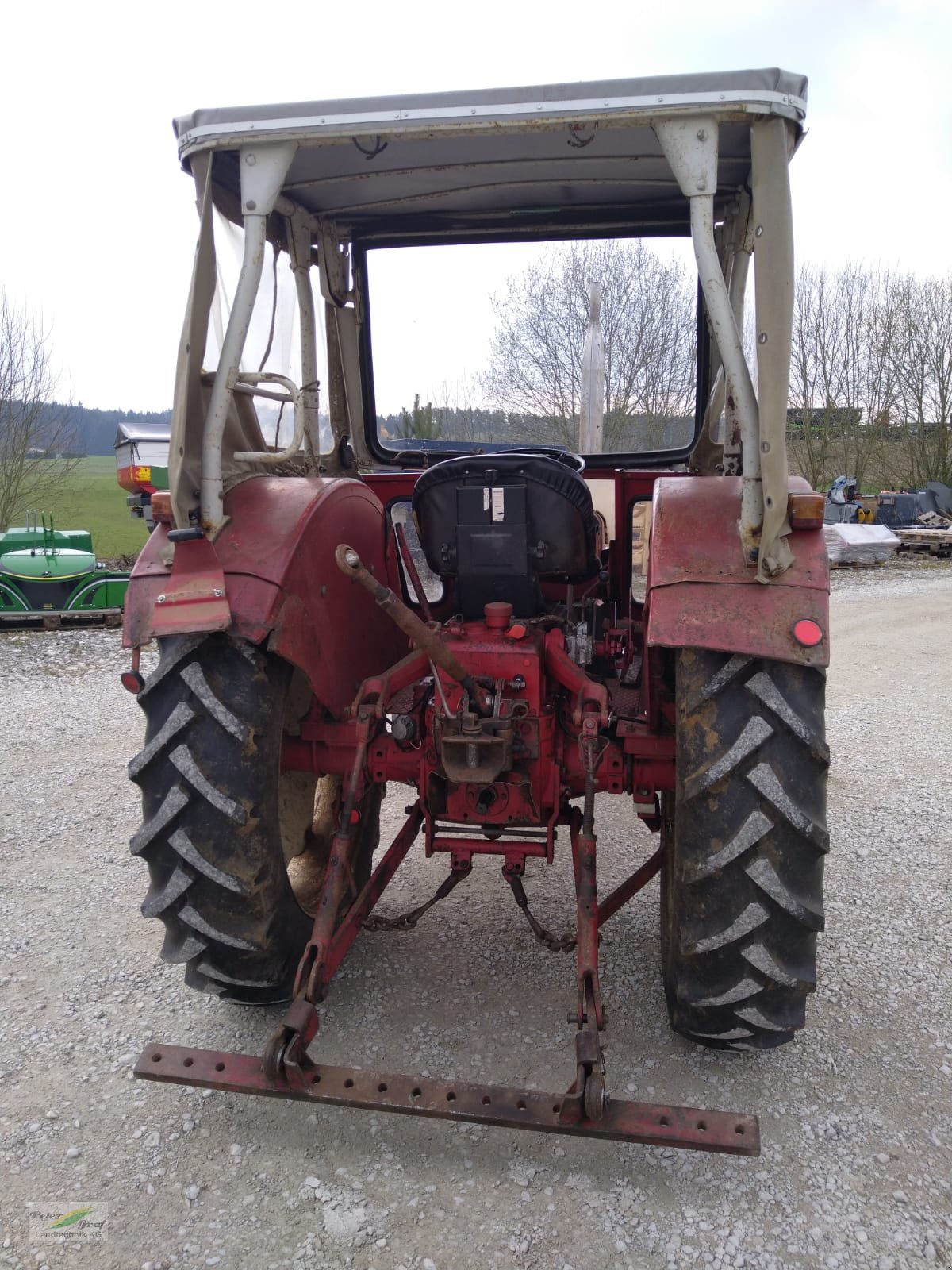 Traktor du type IHC 633, Gebrauchtmaschine en Pegnitz-Bronn (Photo 4)