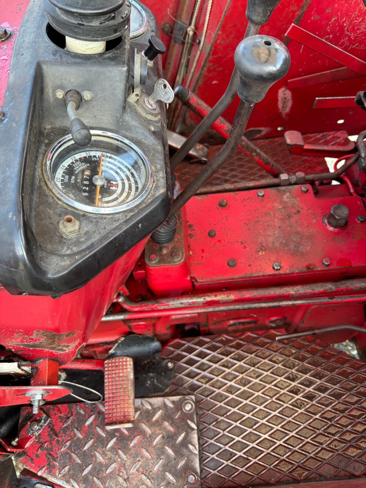 Traktor a típus IHC 633, Gebrauchtmaschine ekkor: Pemfling (Kép 9)