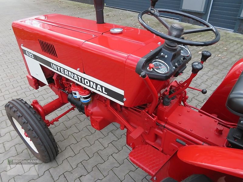 Traktor des Typs IHC 633E Plantagentrecker, komplett restauriert, Gebrauchtmaschine in Meppen (Bild 11)