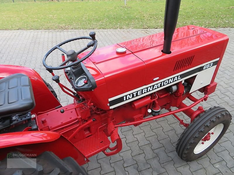 Traktor des Typs IHC 633E Plantagentrecker, komplett restauriert, Gebrauchtmaschine in Meppen (Bild 13)