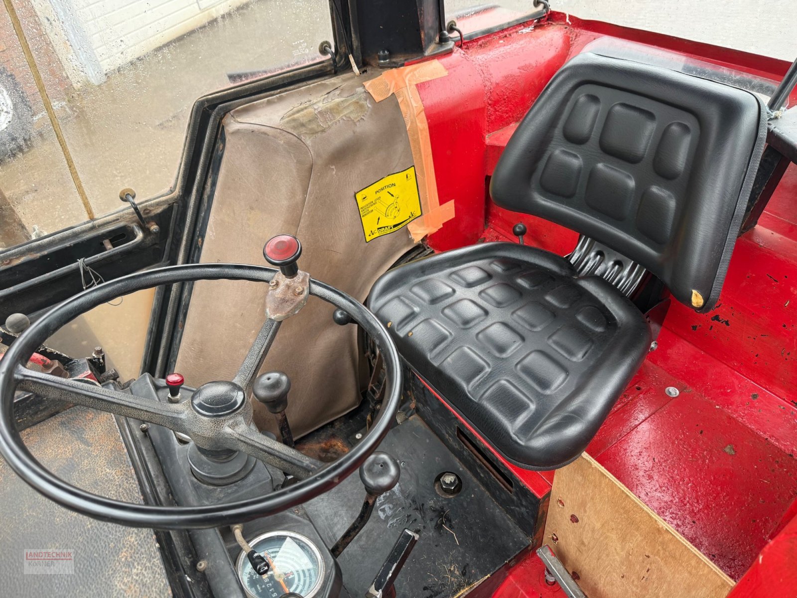 Traktor Türe ait IHC 733, Gebrauchtmaschine içinde Kirkel-Altstadt (resim 7)