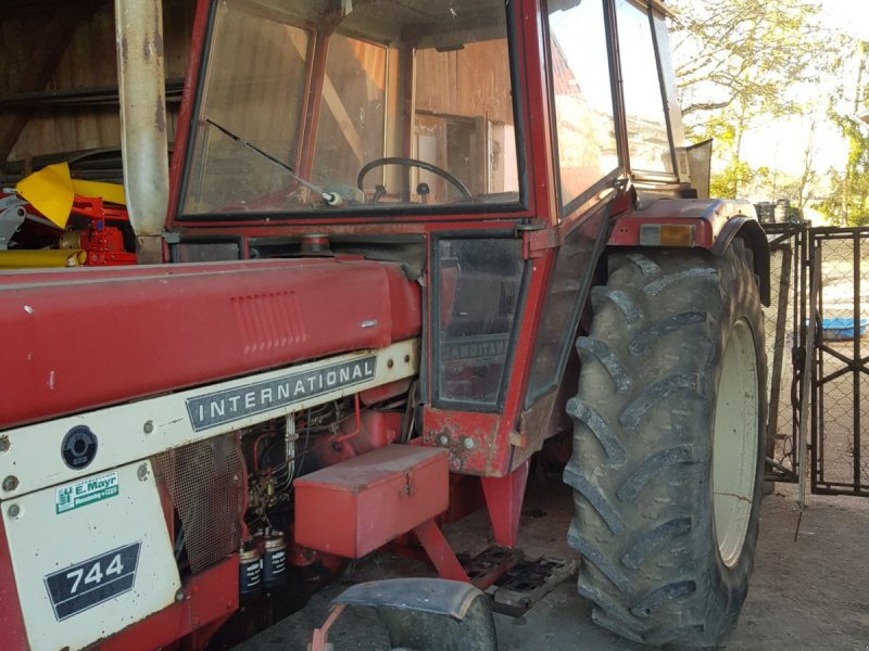 Traktor του τύπου IHC 744 S, Gebrauchtmaschine σε Königsbrunn (Φωτογραφία 1)
