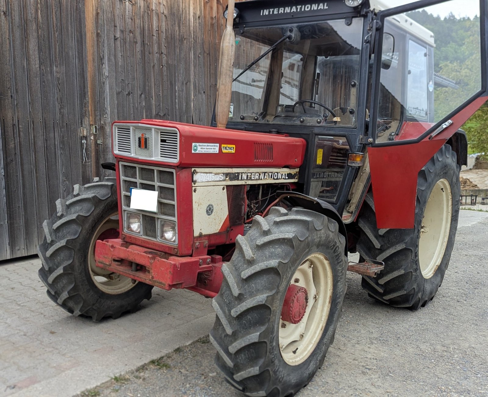 Traktor del tipo IHC 745 AS, Gebrauchtmaschine en Schönberg (Imagen 1)