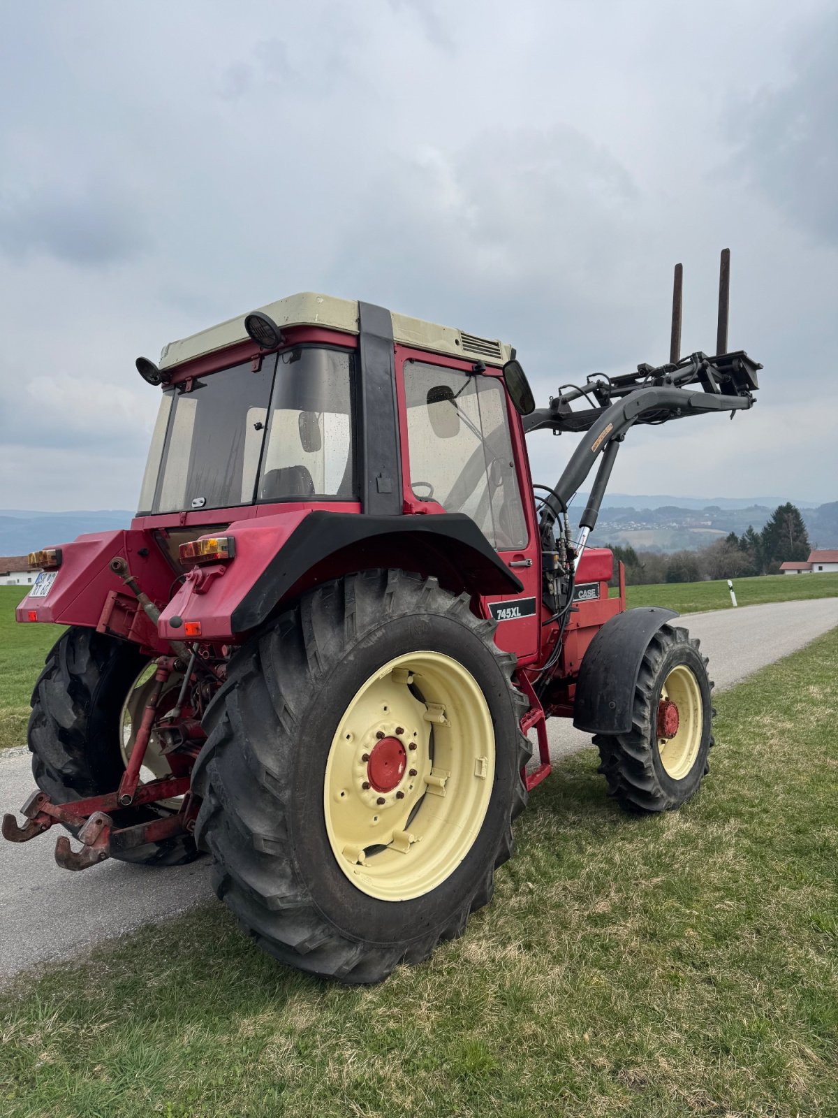 Traktor του τύπου IHC 745 XL, Gebrauchtmaschine σε Hunderdorf (Φωτογραφία 2)