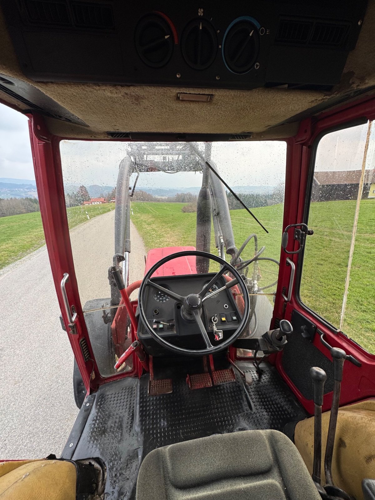 Traktor του τύπου IHC 745 XL, Gebrauchtmaschine σε Hunderdorf (Φωτογραφία 3)