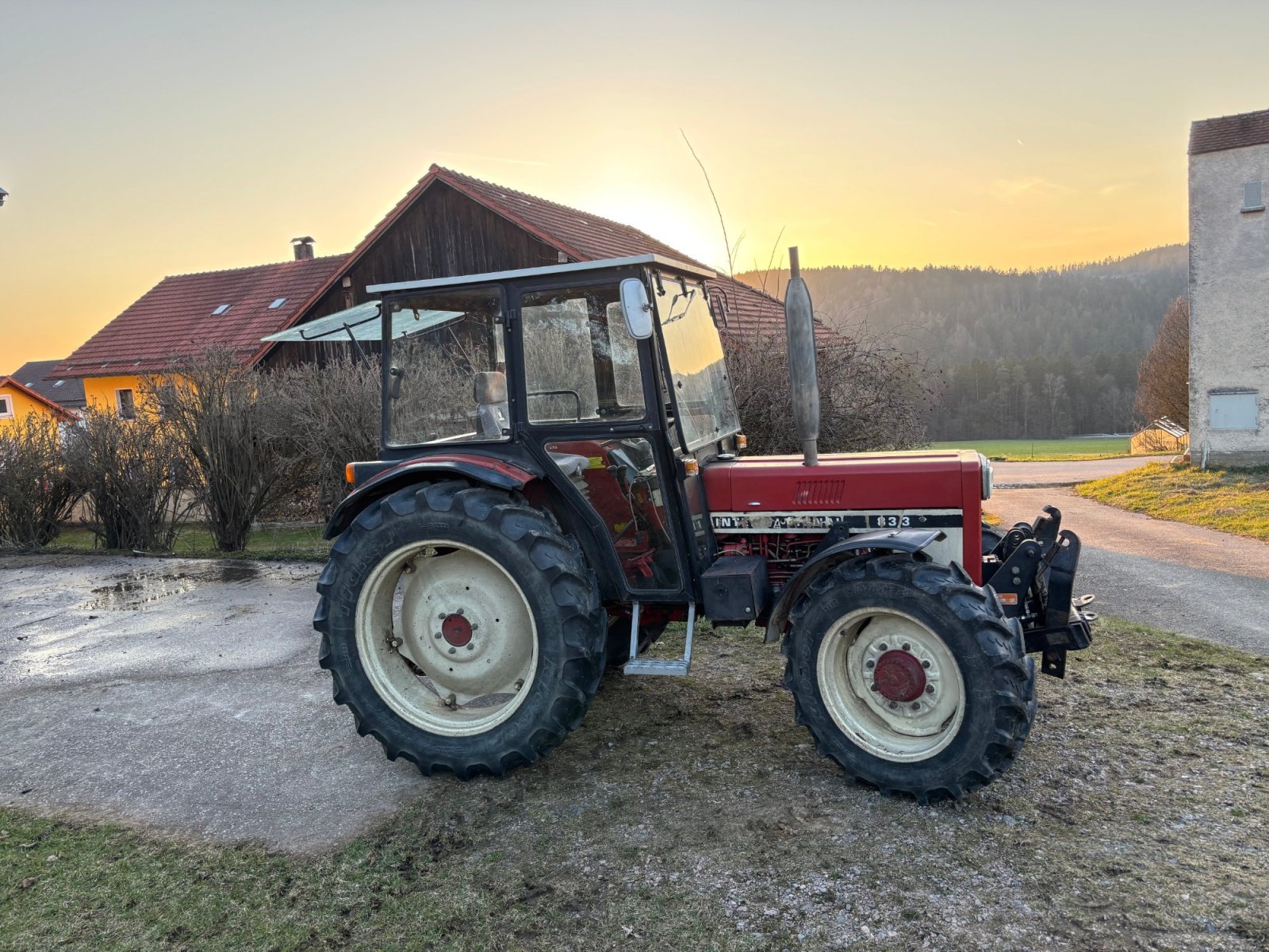 Traktor a típus IHC 833, Gebrauchtmaschine ekkor: Pemfling (Kép 3)