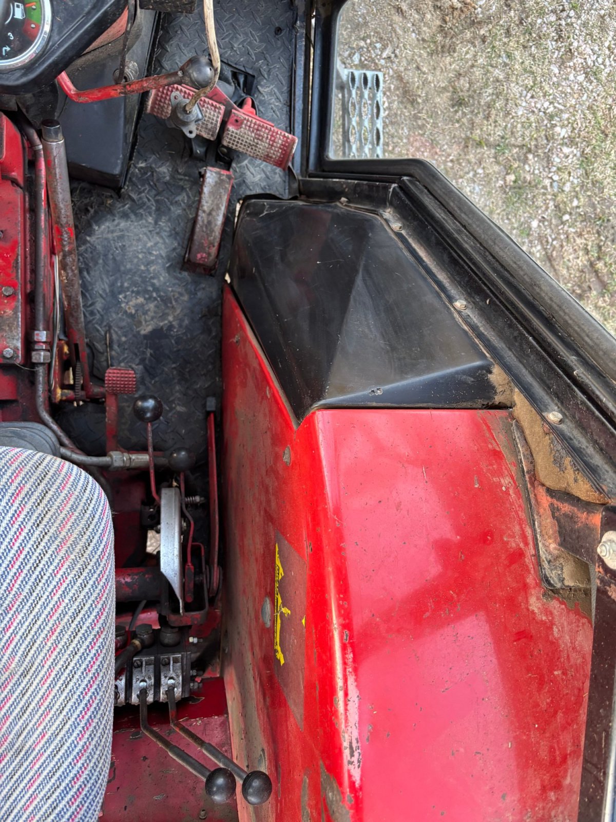 Traktor a típus IHC 833, Gebrauchtmaschine ekkor: Pemfling (Kép 9)