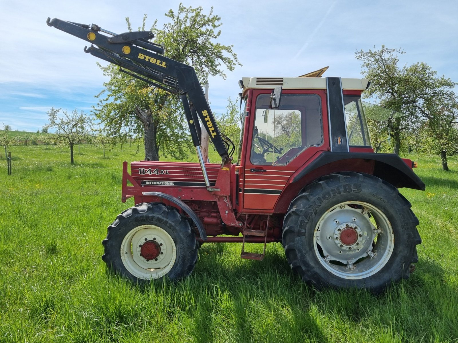 Traktor del tipo IHC 844 XL, Gebrauchtmaschine In Seinsheim (Immagine 2)