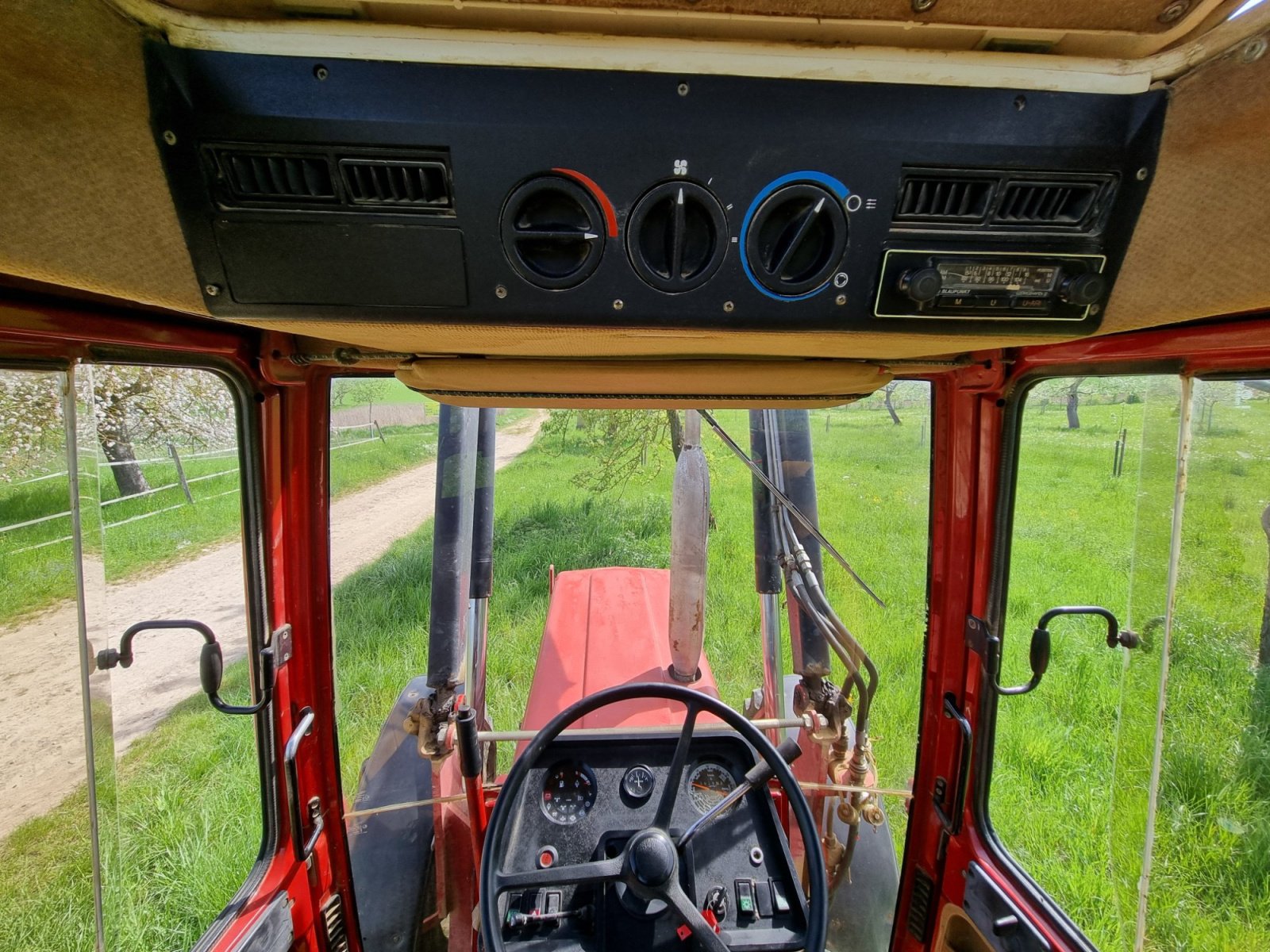 Traktor del tipo IHC 844 XL, Gebrauchtmaschine In Seinsheim (Immagine 13)