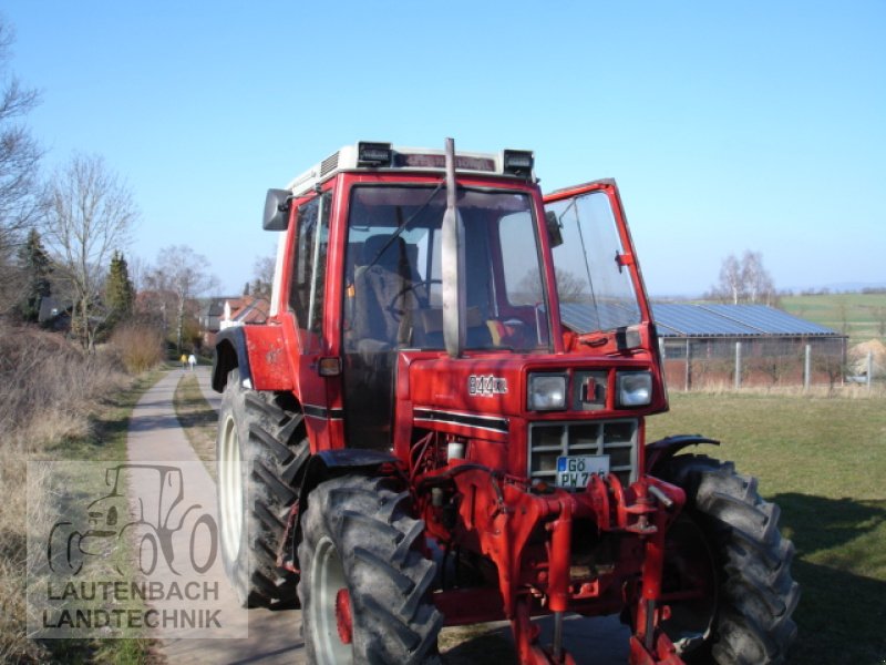 Traktor of the type IHC 844 XLA, Gebrauchtmaschine in Rollshausen (Picture 1)
