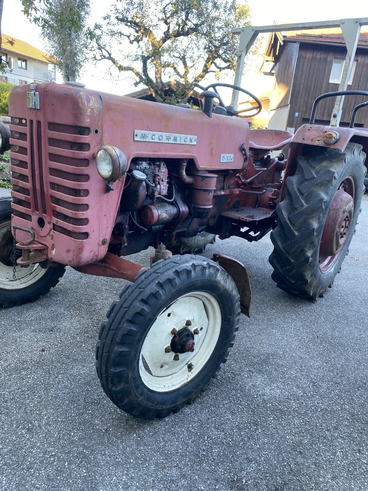 Traktor typu IHC D326, Gebrauchtmaschine v Weibhausen (Obrázek 1)