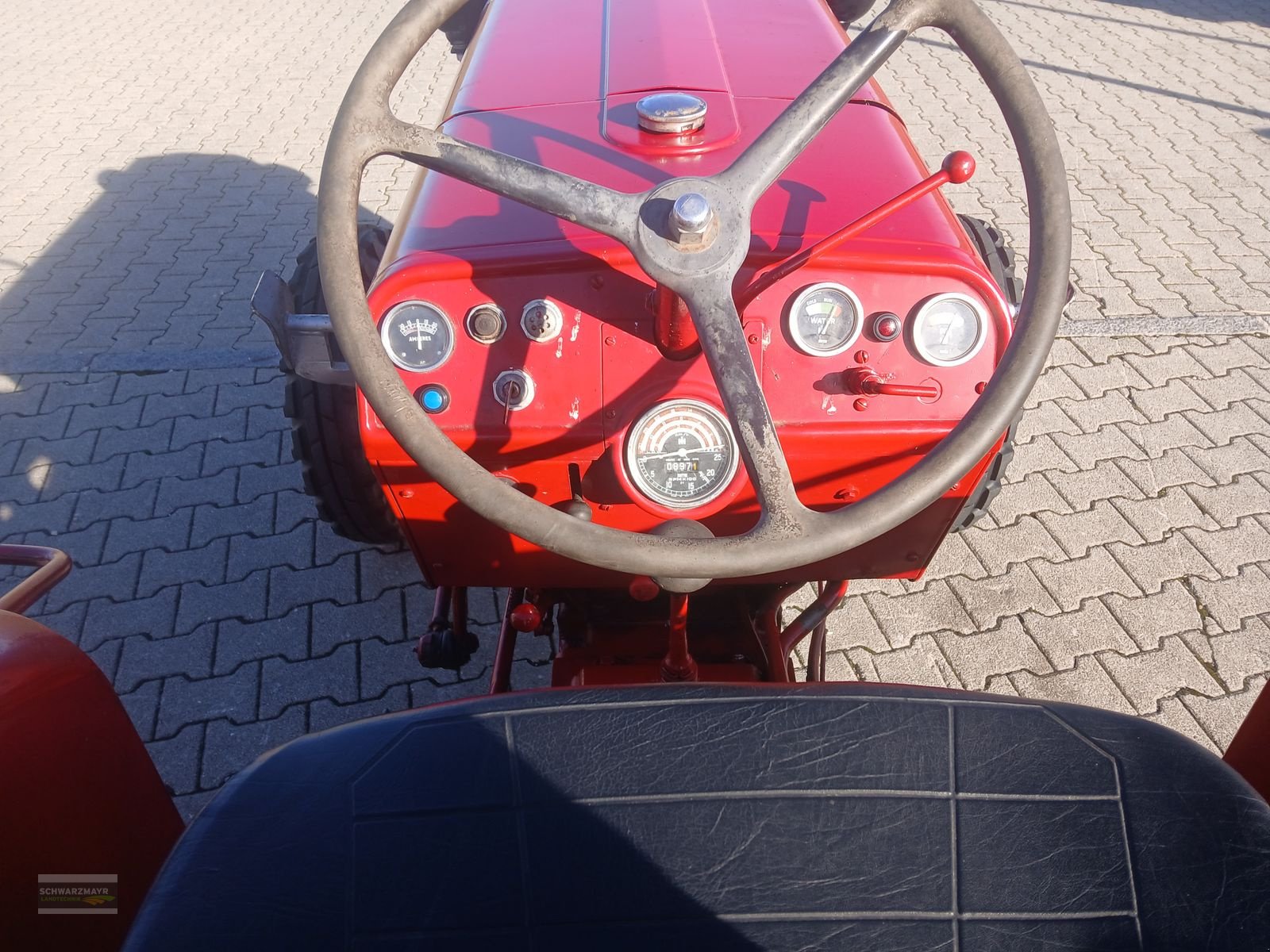 Traktor des Typs IHC Mc Cormick B 275 Oldtimer, Gebrauchtmaschine in Aurolzmünster (Bild 11)