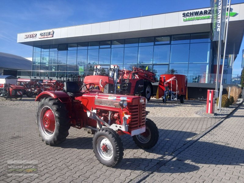 Traktor des Typs IHC Mc Cormick B 275 Oldtimer, Gebrauchtmaschine in Aurolzmünster (Bild 1)