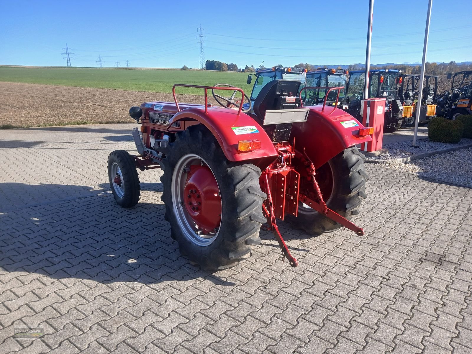 Traktor des Typs IHC Mc Cormick B 275 Oldtimer, Gebrauchtmaschine in Aurolzmünster (Bild 3)