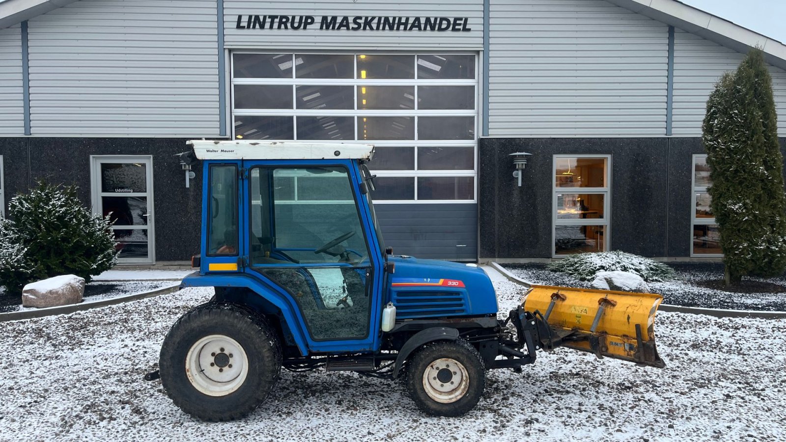 Traktor del tipo Iseki 330 Med frontlift, sneplov og lukket kabine, Gebrauchtmaschine en Lintrup (Imagen 7)