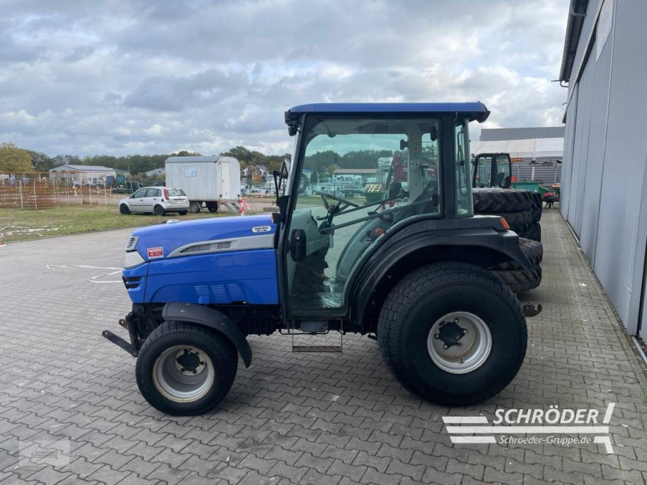 Traktor des Typs Iseki 5470, Gebrauchtmaschine in Wildeshausen (Bild 4)