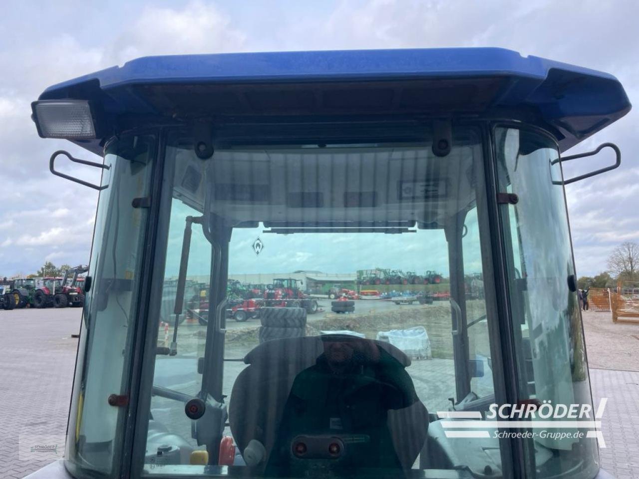 Traktor des Typs Iseki 5470, Gebrauchtmaschine in Wildeshausen (Bild 19)