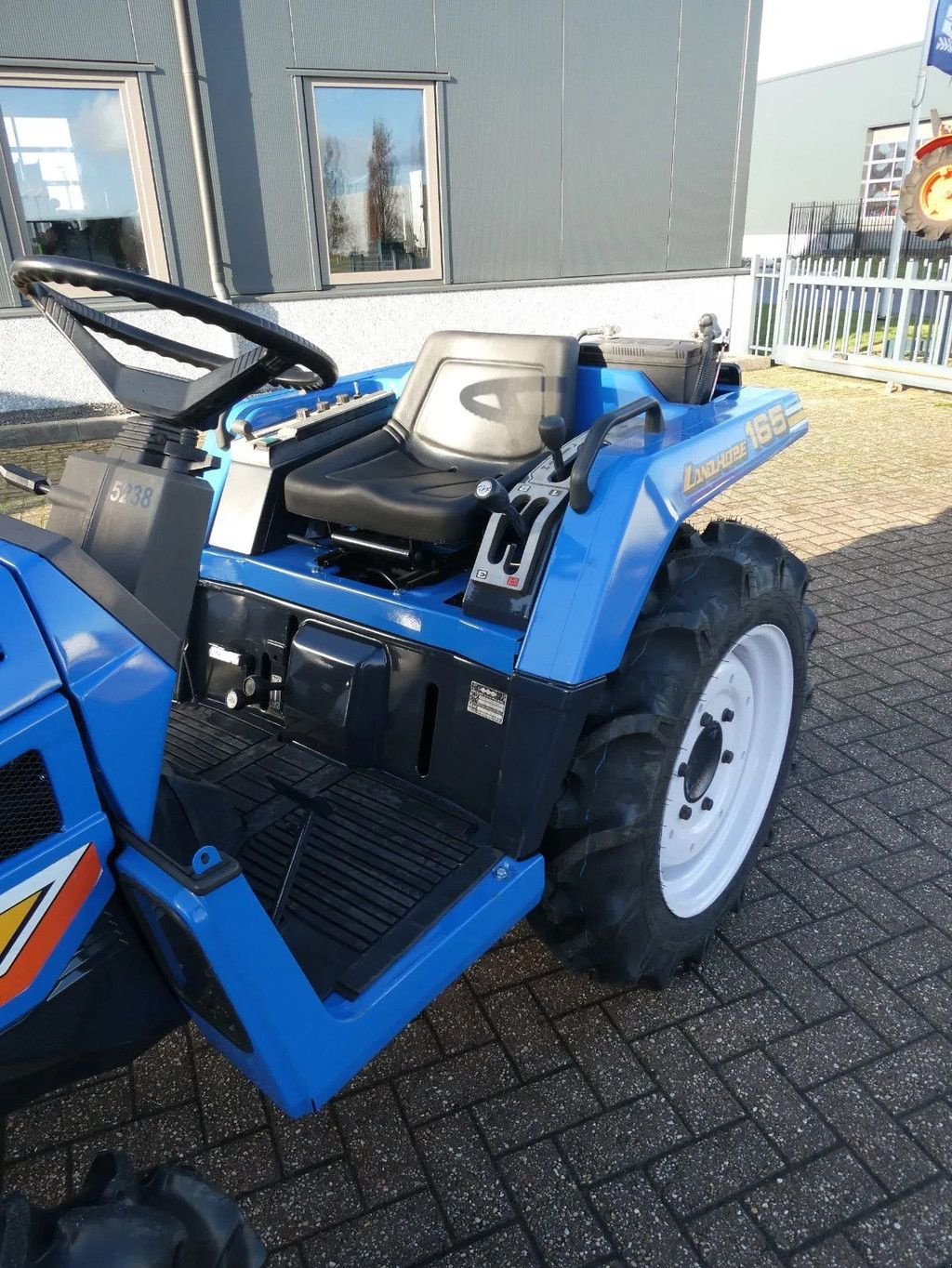 Traktor of the type Iseki Landhope TU165 4wd / 1160 Draaiuren / Stuurbekrachtiging, Gebrauchtmaschine in Swifterband (Picture 9)