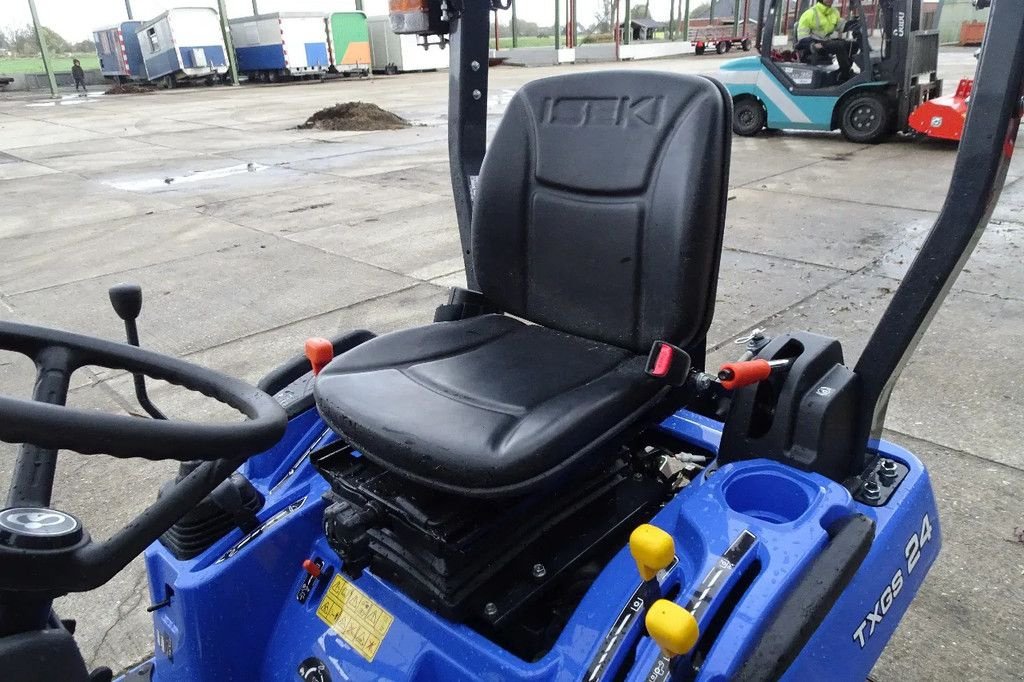 Traktor of the type Iseki met voorlader .TXGS24, Neumaschine in Losdorp (Picture 7)