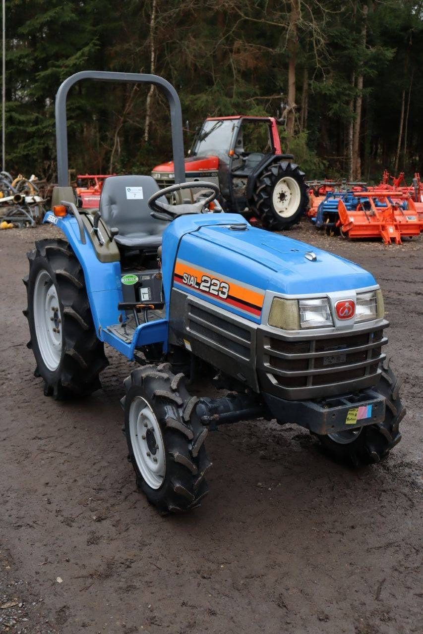 Traktor типа Iseki SIAL 223, Gebrauchtmaschine в Antwerpen (Фотография 8)
