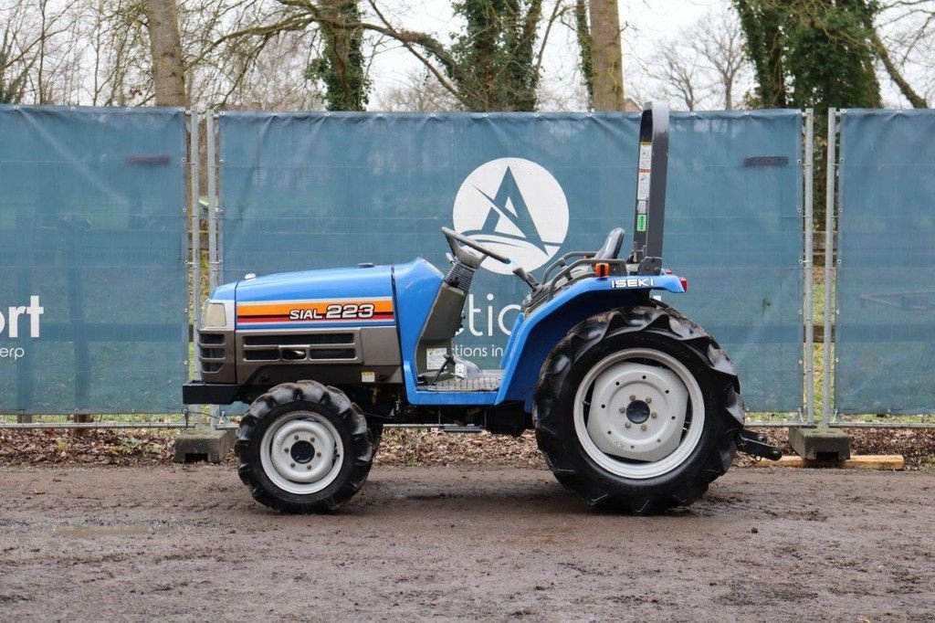 Traktor del tipo Iseki SIAL 223, Gebrauchtmaschine In Antwerpen (Immagine 2)