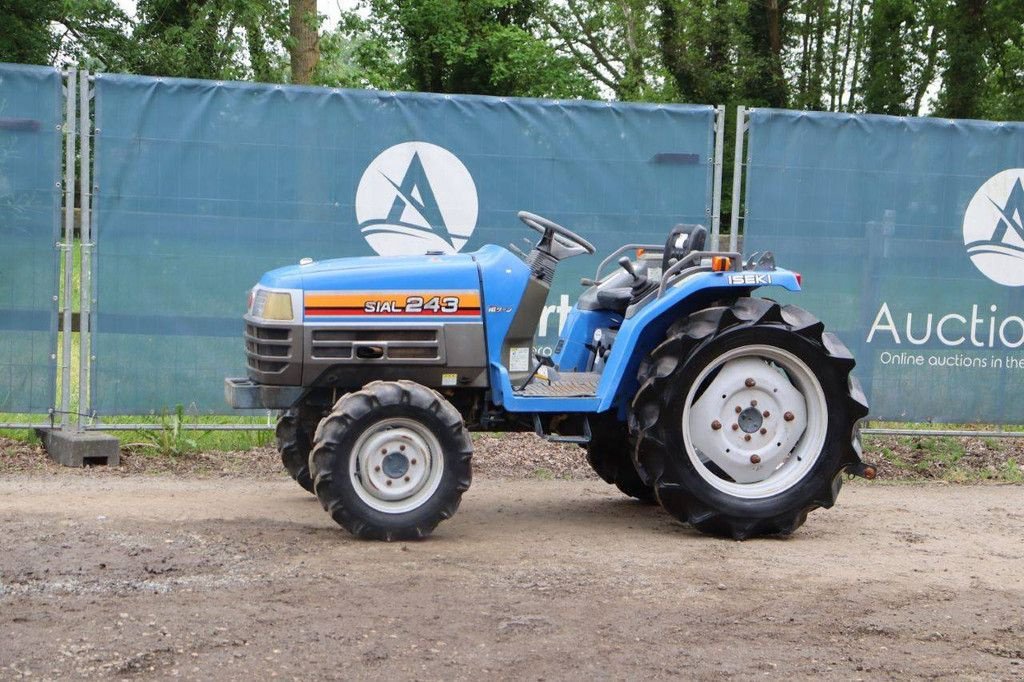 Traktor от тип Iseki SIAL 243, Gebrauchtmaschine в Antwerpen (Снимка 1)