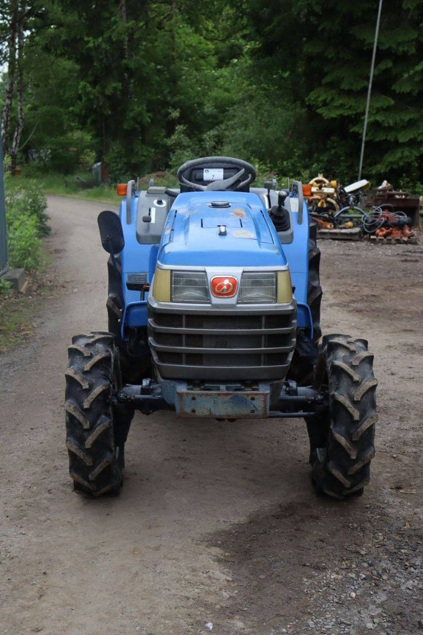 Traktor от тип Iseki SIAL 243, Gebrauchtmaschine в Antwerpen (Снимка 9)
