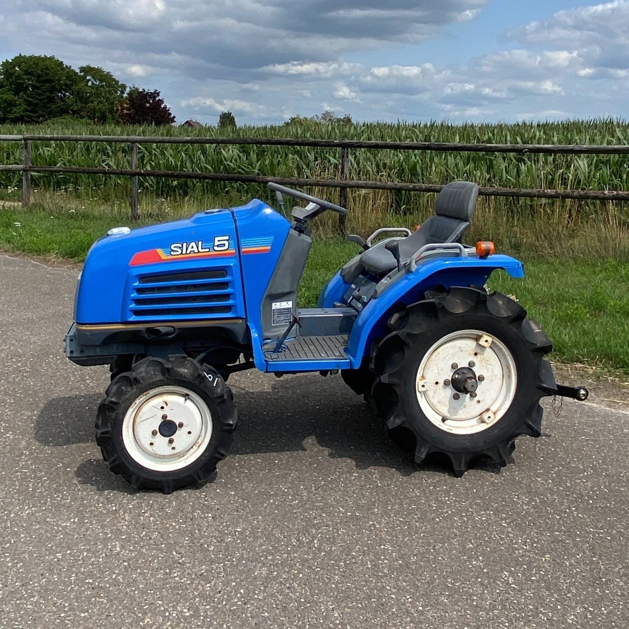 Traktor typu Iseki sial 5, Gebrauchtmaschine v Baarle Nassau (Obrázek 3)