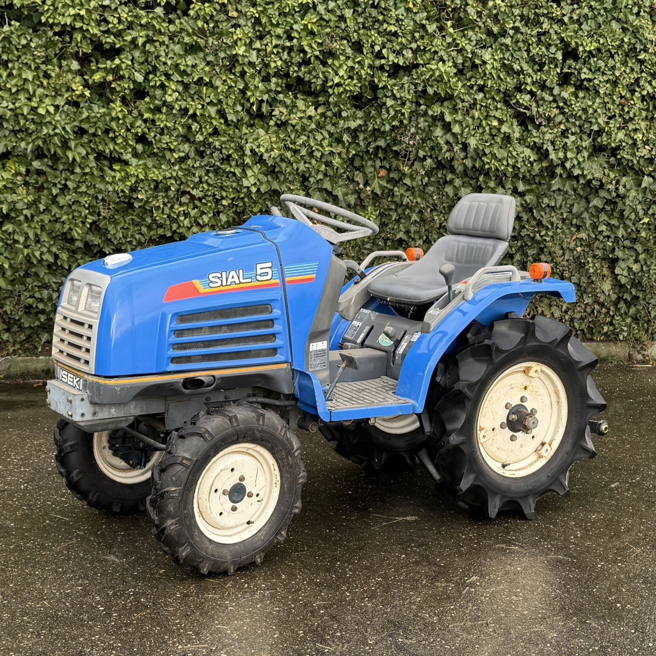 Traktor типа Iseki sial 5, Gebrauchtmaschine в Baarle Nassau (Фотография 1)