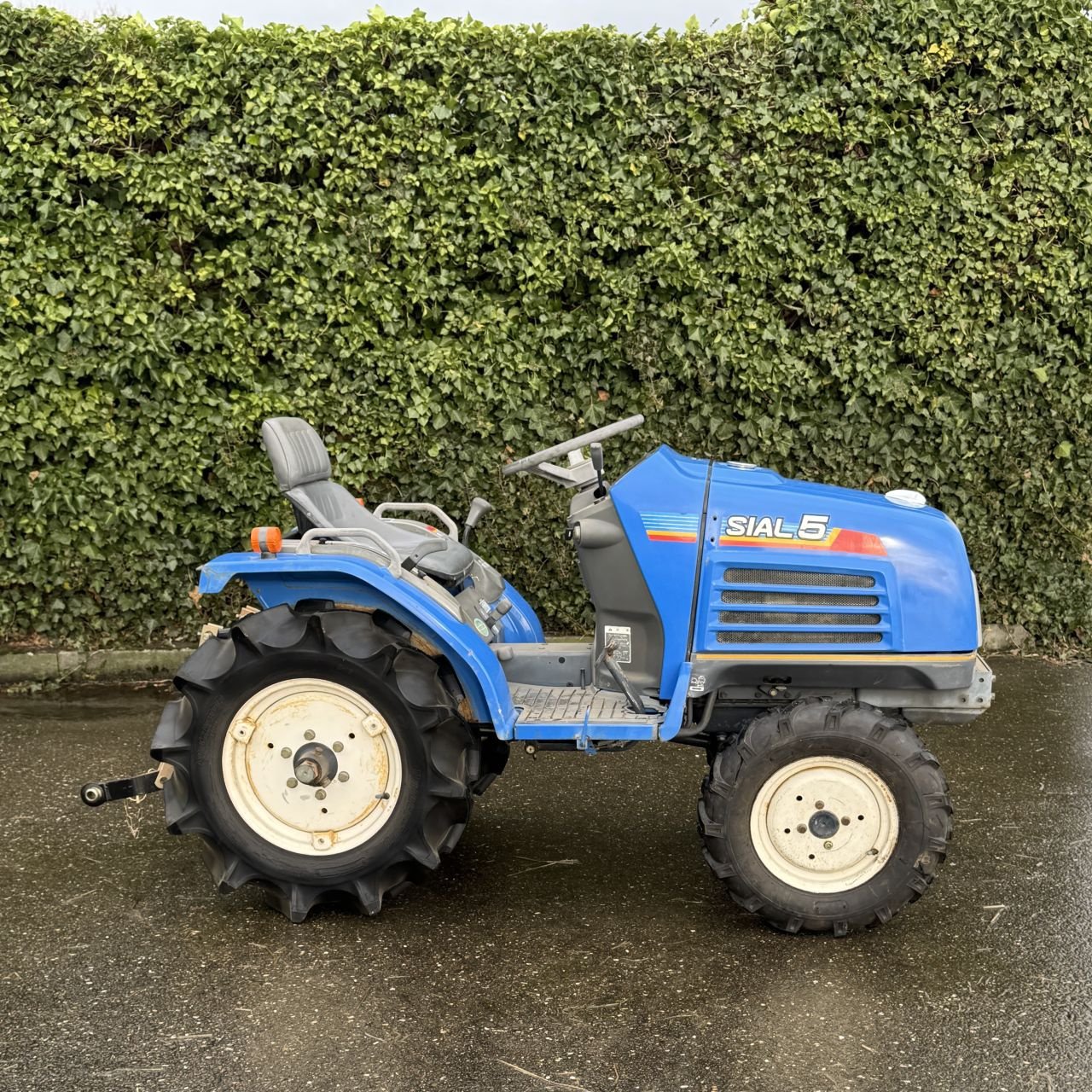 Traktor типа Iseki sial 5, Gebrauchtmaschine в Baarle Nassau (Фотография 4)