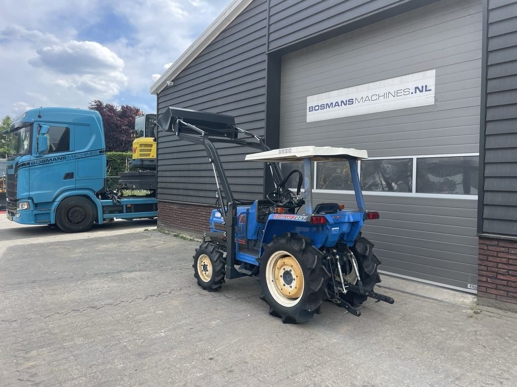 Traktor typu Iseki TA227 4WD 25 PK minitractor met frontlader / voorlader, Gebrauchtmaschine v Neer (Obrázek 9)