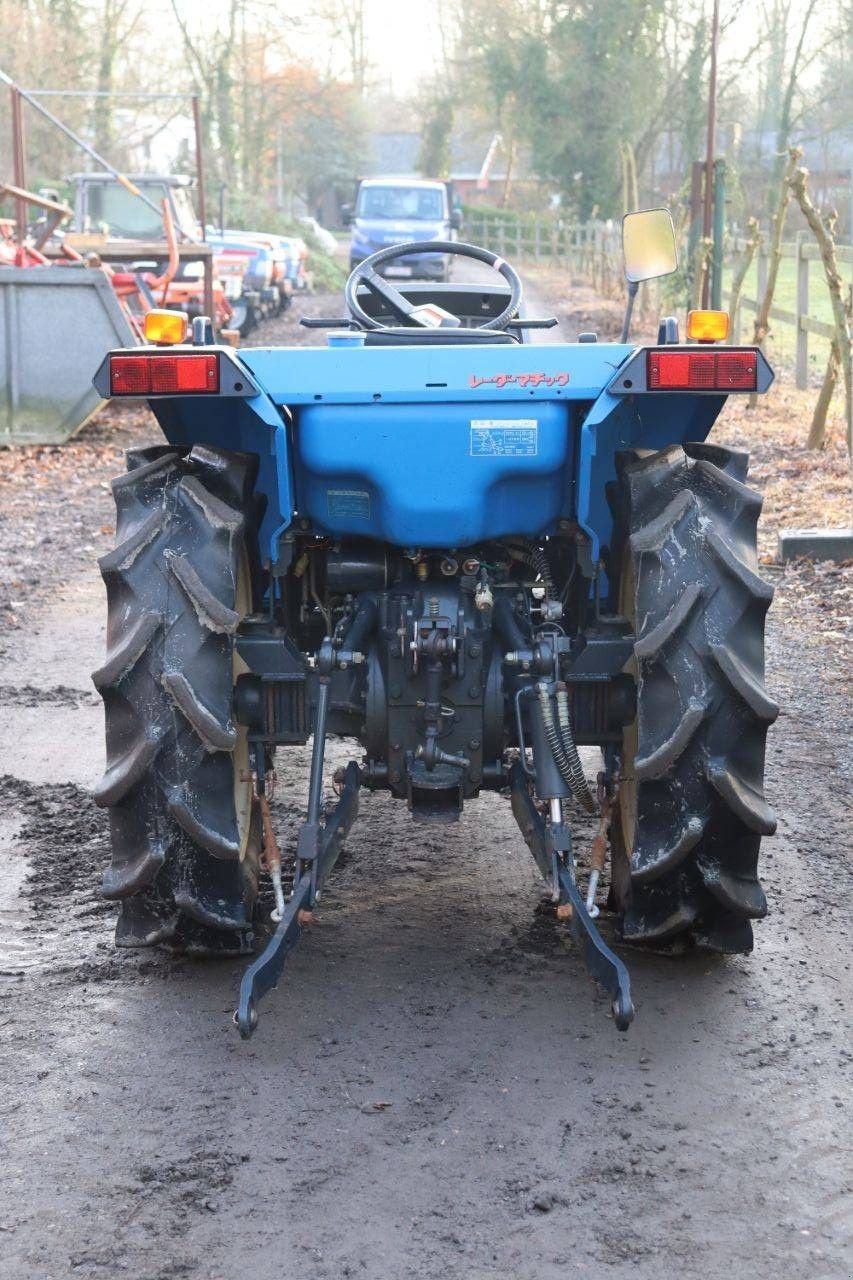 Traktor от тип Iseki TA247F, Gebrauchtmaschine в Antwerpen (Снимка 5)