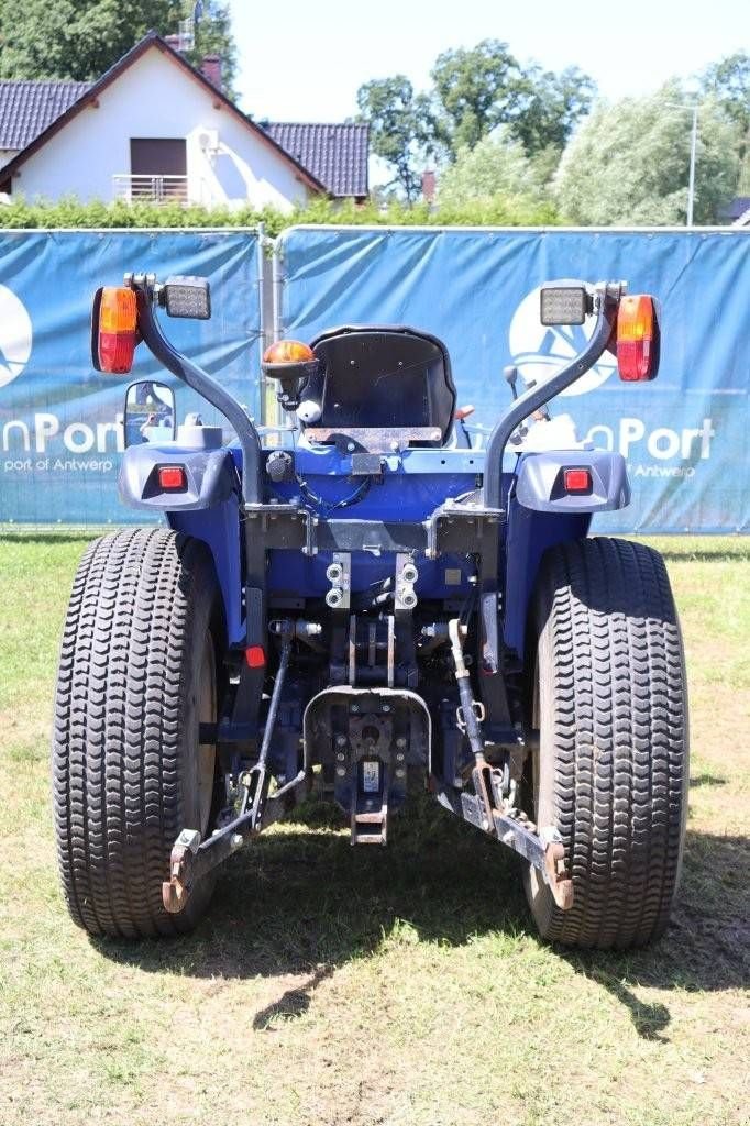 Traktor типа Iseki TG6370, Gebrauchtmaschine в Antwerpen (Фотография 5)