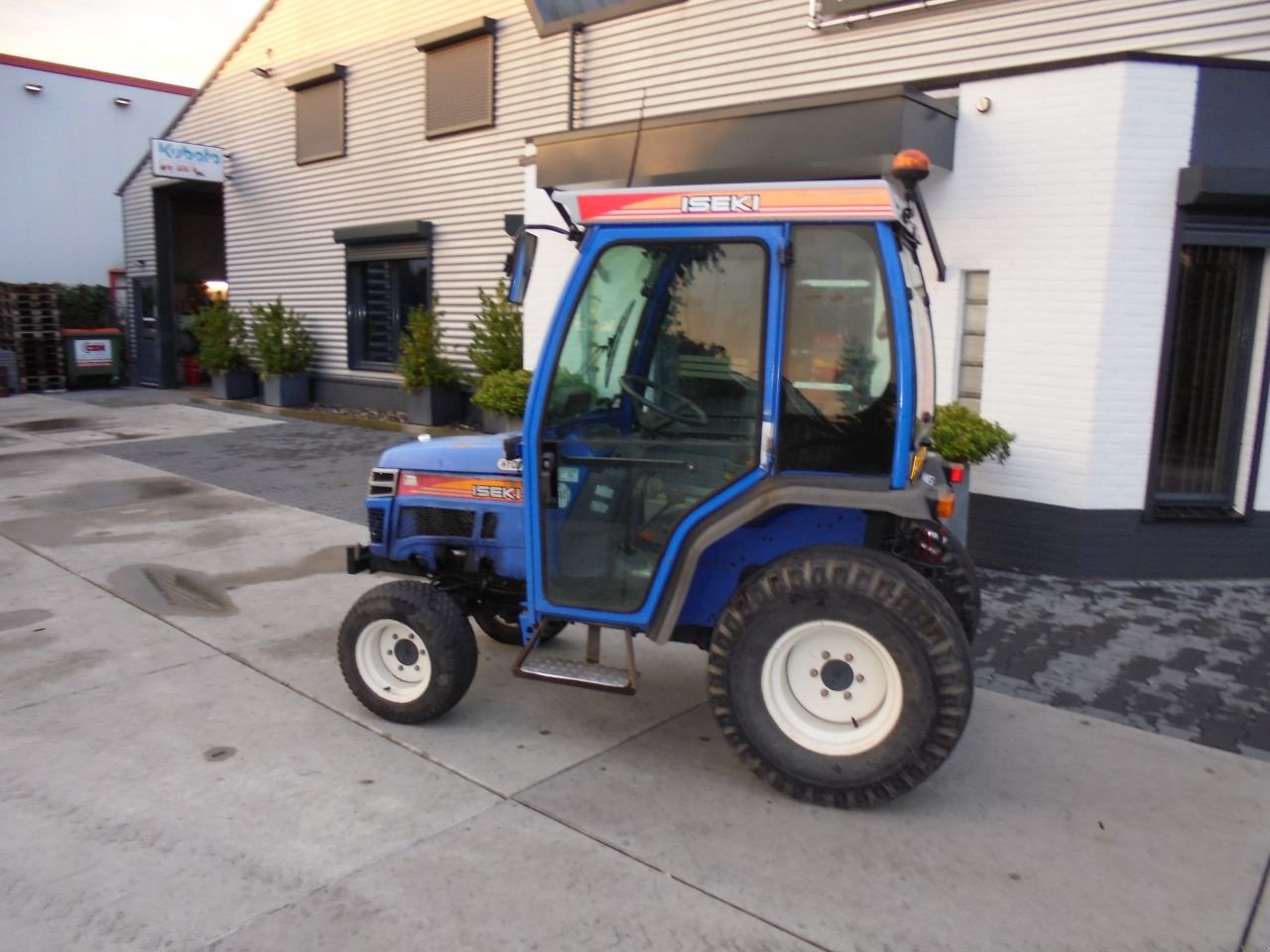 Traktor des Typs Iseki TH 4260 FH, Gebrauchtmaschine in Hedel (Bild 3)