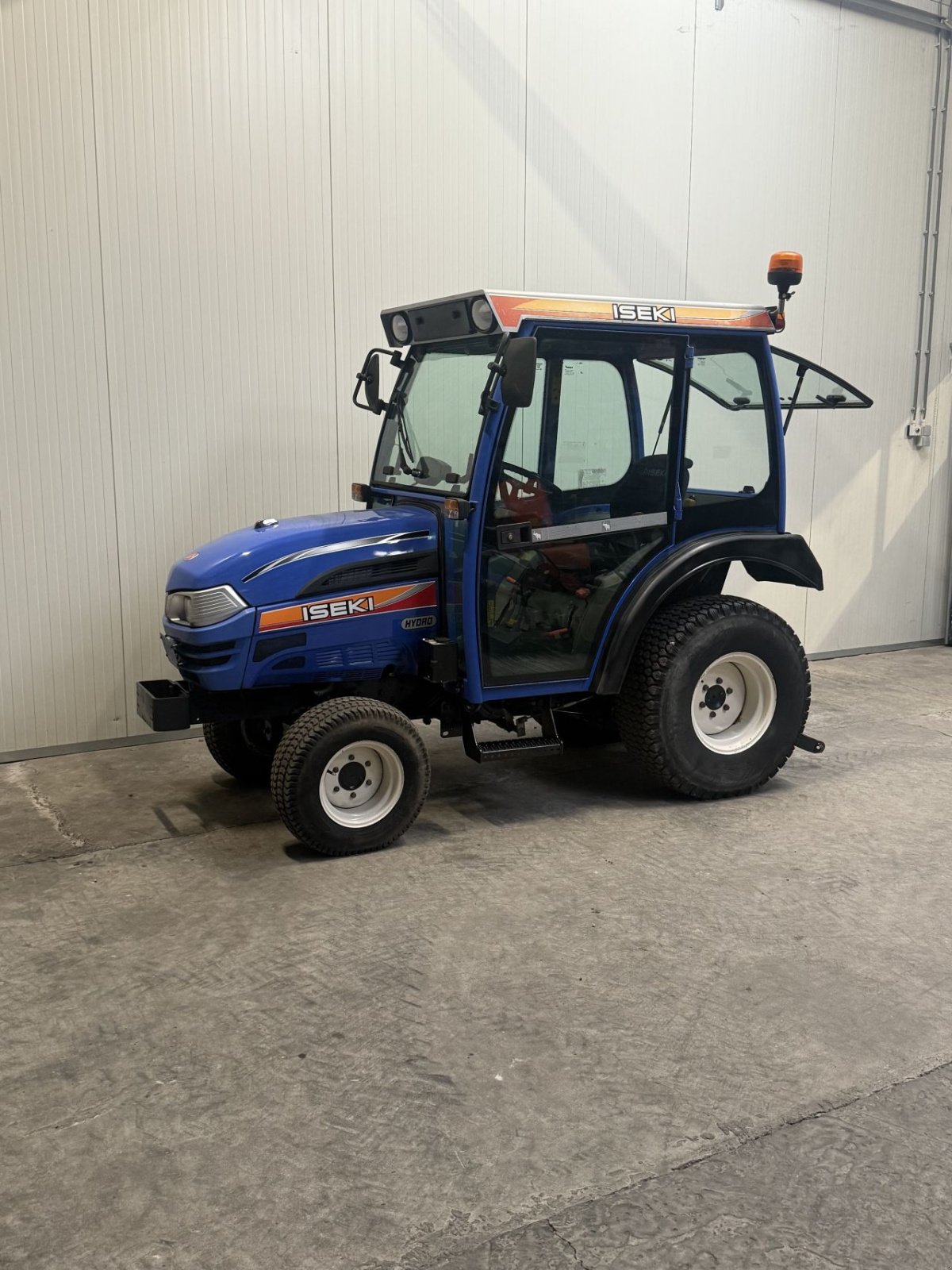 Traktor van het type Iseki Th4295, Gebrauchtmaschine in Wadenoijen (Foto 1)