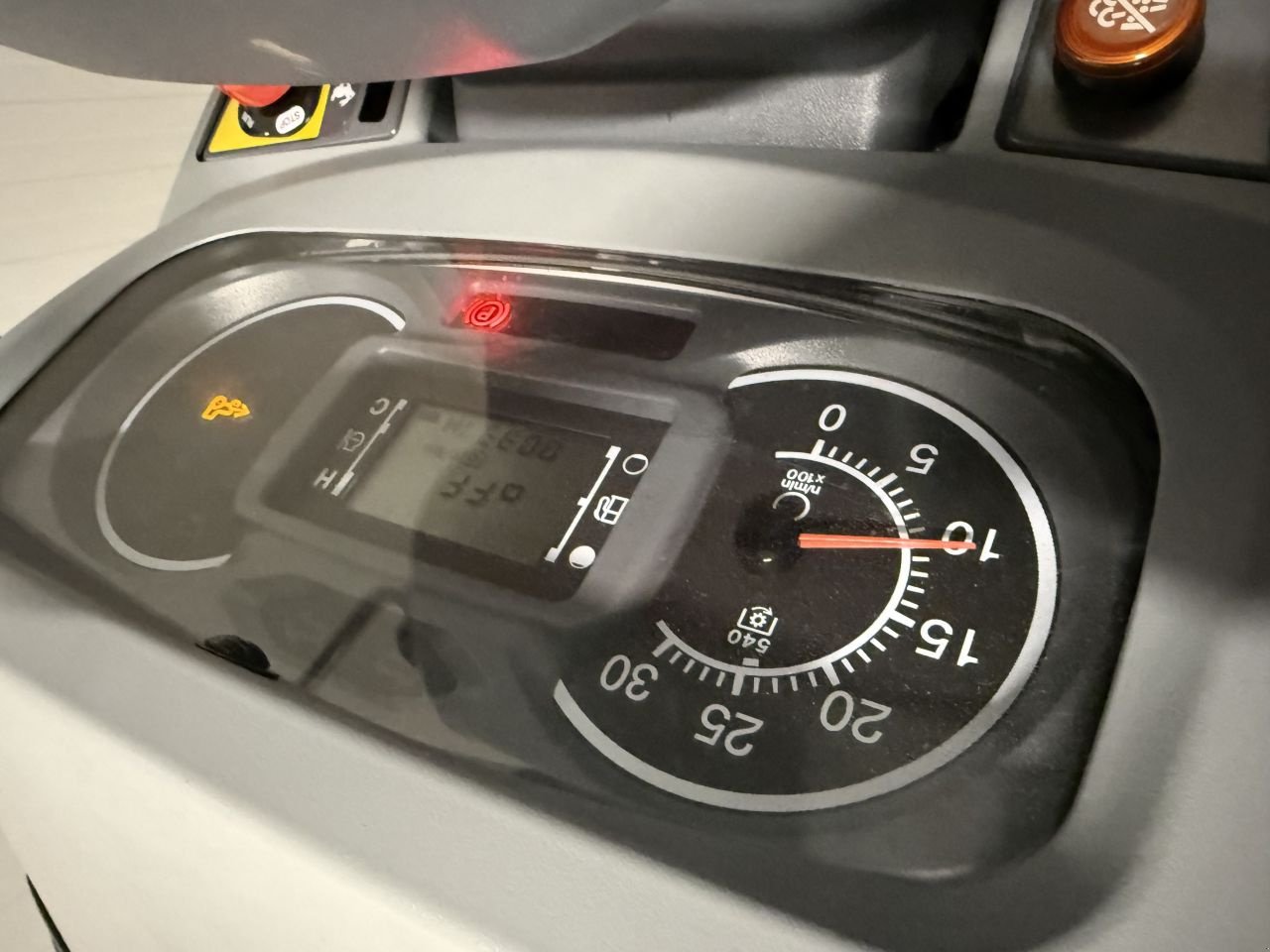 Traktor del tipo Iseki Th5370, Gebrauchtmaschine In Wadenoijen (Immagine 5)