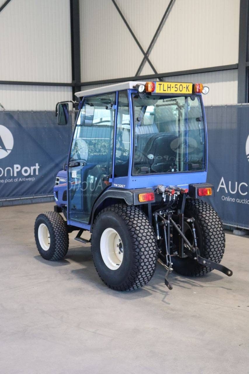 Traktor от тип Iseki TM 3267, Gebrauchtmaschine в Antwerpen (Снимка 4)