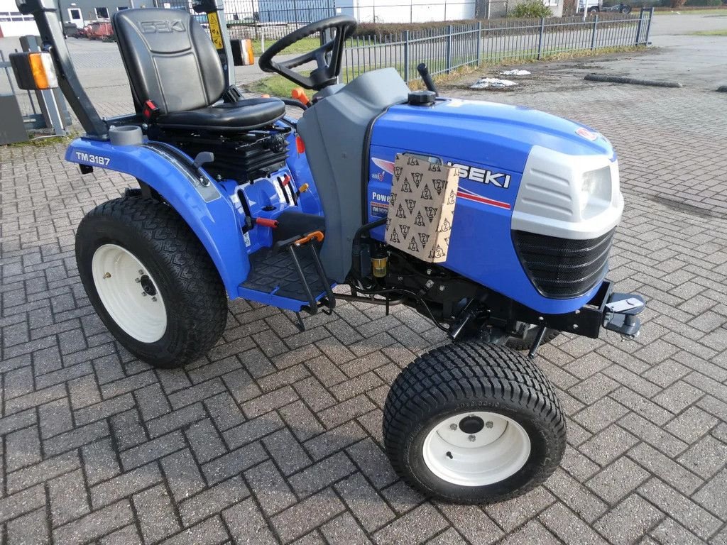Traktor от тип Iseki TM3187 4wd / 0038 Draaiuren / Gazonbanden, Gebrauchtmaschine в Swifterband (Снимка 2)