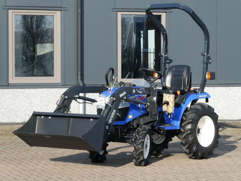Traktor of the type Iseki TM3187 4wd / 0120 Draaiuren / Voorlader, Gebrauchtmaschine in Swifterband