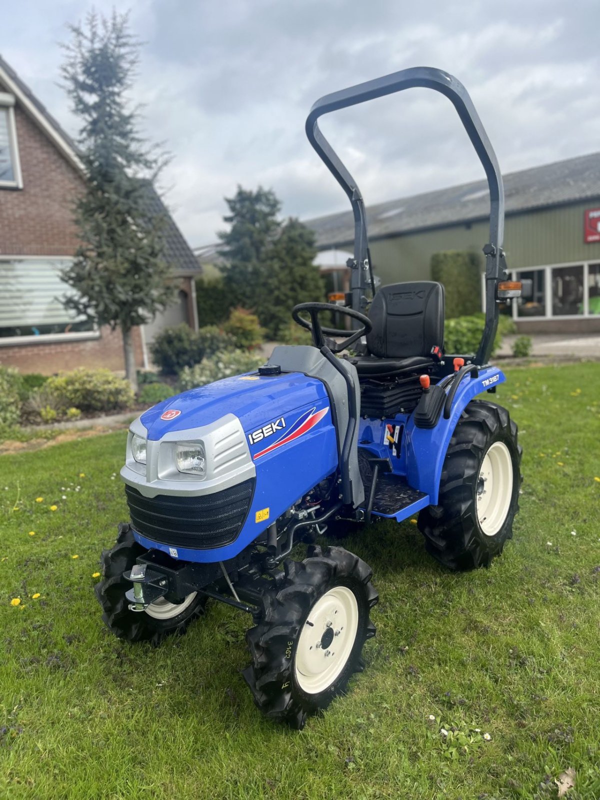 Traktor des Typs Iseki Tm3187, Gebrauchtmaschine in Wadenoijen (Bild 1)