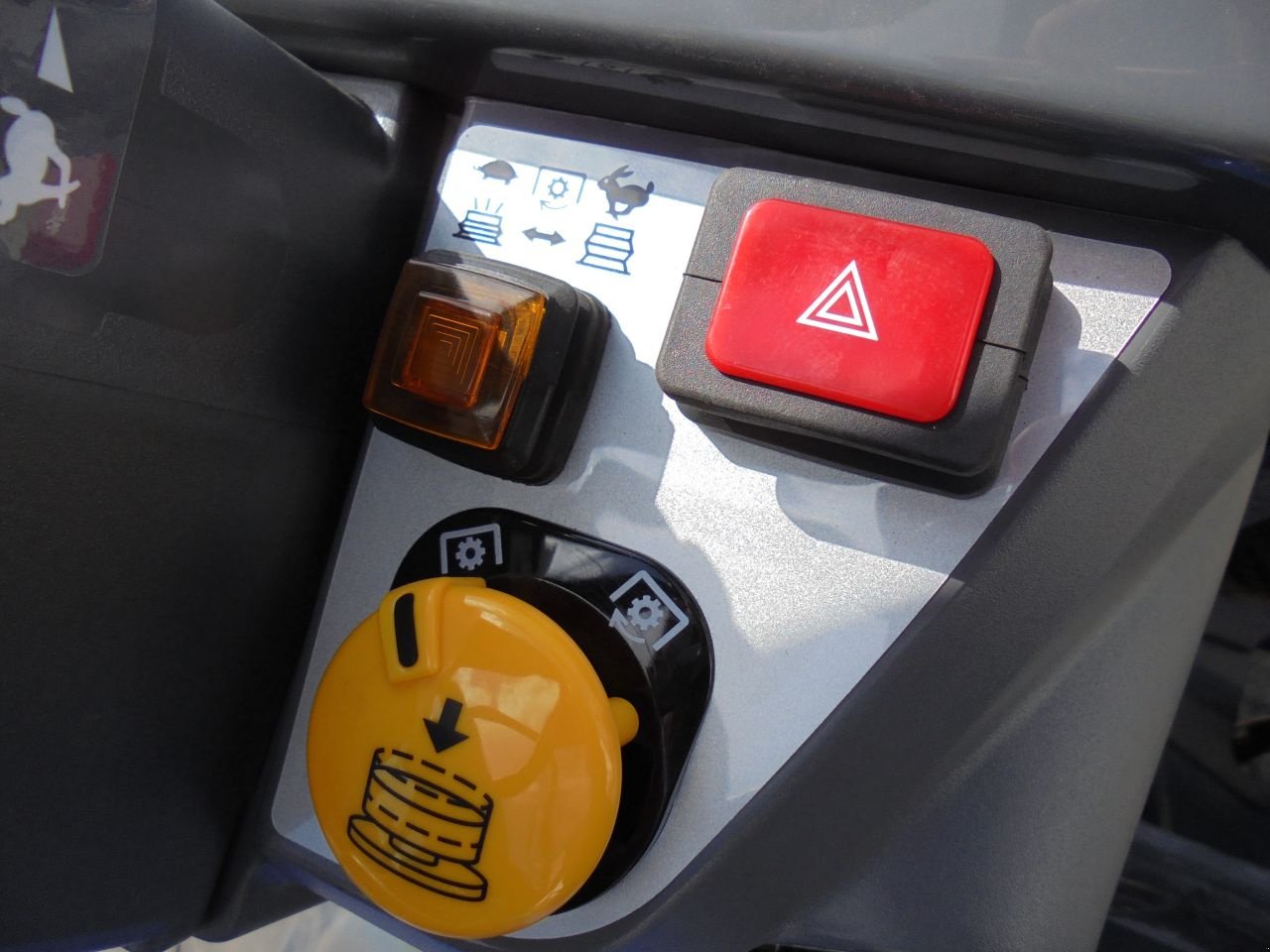 Traktor des Typs Iseki TM3217, Neumaschine in Hedel (Bild 5)